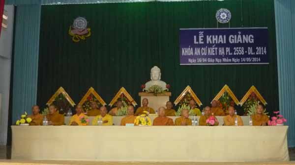 Tien Giang: Ceremony held to open Buddhist Summer Retreat 2014